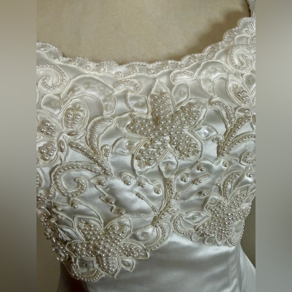 St. Tropez White Lace Wedding Dress - Picture 5 of 16